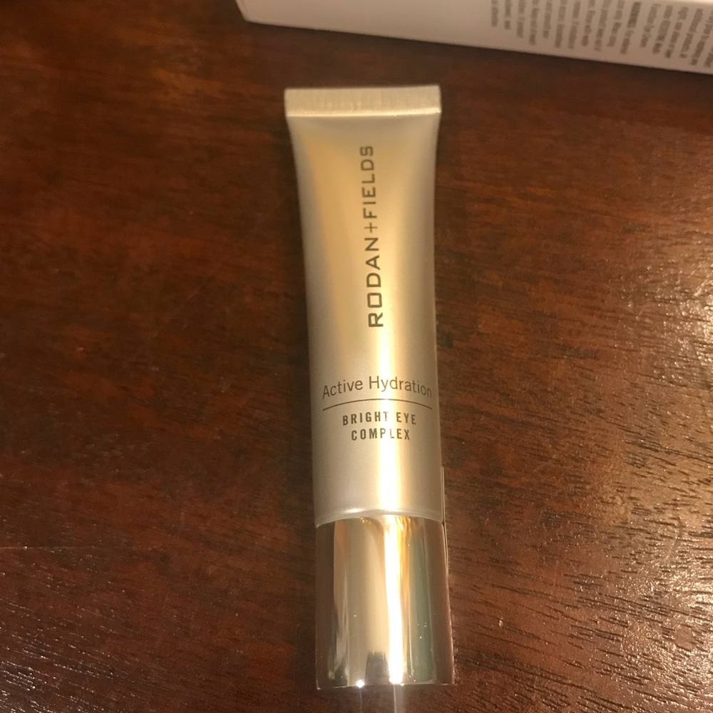 Brand New Active Hydration Bright Eye Complex